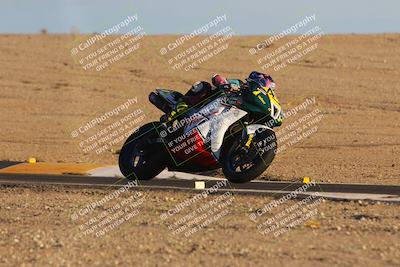 media/Dec-16-2023-CVMA (Sat) [[bb38a358a2]]/Race 13 Amateur Supersport Middleweight/